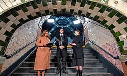 New York mayor; ಕುರಾನ್ ಮೇಲೆ ಕೈಯಿಟ್ಟು ಪ್ರಮಾಣ ವಚನ ಸ್ವೀಕರಿಸಿದ ಮಮ್ದಾನಿ