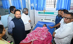 ಮೊಳಕೇರಾ ಸ್ಫೋಟ: ಗಾಯಾಳು ಮಕ್ಕಳ ಆರೋಗ್ಯ ವಿಚಾರಿಸಿದ ಸಚಿವ ಈಶ್ವರ ಖಂಡ್ರೆ