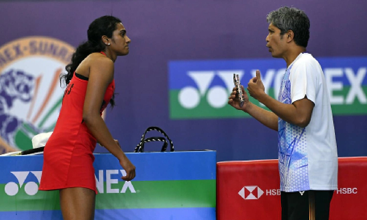 Explosion near Dubai airport leaves Sindhu, coach shaken
