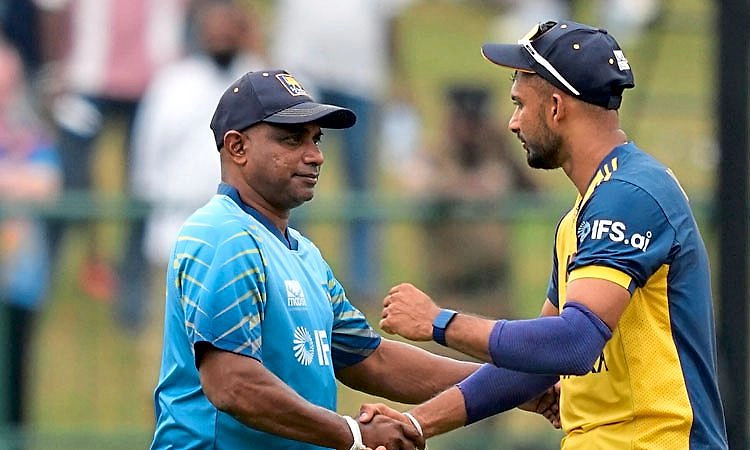 SLC: ಲಂಕಾ ಸೋಲಿನ ಬೆನ್ನಲ್ಲೇ ಮುಖ್ಯ ಕೋಚ್‌ ಹುದ್ದೆ ತೊರೆದ ಸನತ್‌ ಜಯಸೂರ್ಯ