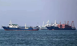 Iran War:ಪರ್ಷಿಯನ್‌ ಕೊಲ್ಲಿಯಲ್ಲಿ ಎಲ್‌ ಪಿಜಿ ಹೊತ್ತ 18 ಭಾರತೀಯ ಹಡಗು ಸ್ಥಗಿತ-ಕಾರಣವೇನು?