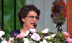 ಅಸ್ಸಾಂನಲ್ಲಿ ಒಂದೇ ಕುಟುಂಬ ಎಲ್ಲವನ್ನೂ ಲೂಟಿ ಮಾಡುತ್ತಿದೆ: ಪ್ರಿಯಾಂಕಾ ಗಾಂಧಿ