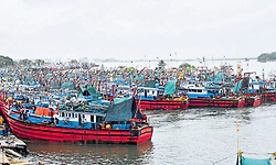 Mangaluru: ಪೋರ್ಟ್‌ ವಾರ್ಡ್‌ನಲ್ಲಿ ಸ್ವಚ್ಛತೆಗೆ ಧಕ್ಕೆ!