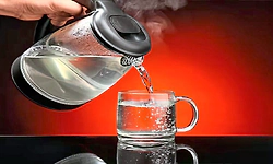 Warm Water:ಖಾಲಿ ಹೊಟ್ಟೆಗೆ ಉಗುರು ಬೆಚ್ಚಗಿನ ನೀರು ಕುಡಿಯುವುದು ಜೀರ್ಣಕ್ರಿಯೆಗೆ ಸಹಕಾರಿಯೇ? 