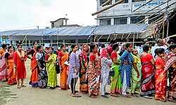Repolling: ಪಶ್ಚಿಮ ಬಂಗಾಳದ 15 ಮತಗಟ್ಟೆಗಳಲ್ಲಿ ನಾಳೆ ಮರು ಮತದಾನ... ಚುನಾವಣಾ ಆಯೋಗ ಆದೇಶ