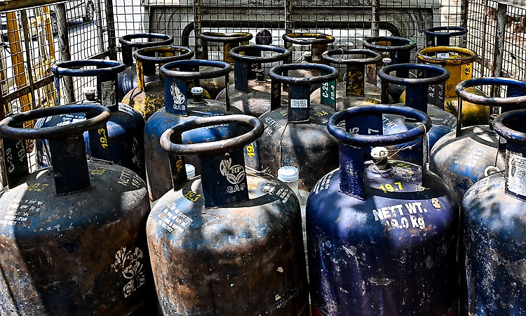 Commercial LPG prices hiked: know how much LPG cylinders cost now