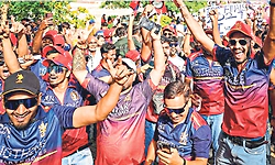 IPL: ಅಹ್ಮದಾಬಾದ್‌ಗೆ ಕೆಂಬಣ್ಣ ಬಳಿದ ಆರ್‌ಸಿಬಿ ಫ್ಯಾನ್ಸ್‌!