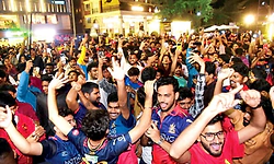 Bengaluru: ನಿರ್ಬಂಧ ಮಧ್ಯೆ ಆರ್‌ಸಿಬಿ ಫ್ಯಾನ್ಸ್‌ ವಿಜಯೋತ್ಸವ