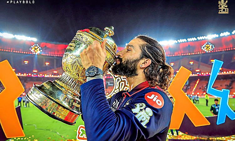 RCB: ಎರಡನೇ ಟ್ರೋಫಿ ಗೆಲುವನ್ನು ಕಳೆದ ವರ್ಷ ಮಡಿದ 11 ಮಂದಿಗೆ ಅರ್ಪಿಸಿದ ಪಾಟಿದಾರ್