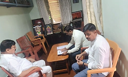 Araga Jnanendra fills voter enumeration form as special electoral roll revision begins