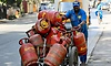 Commercial LPG: ವಾಣಿಜ್ಯ ಬಳಕೆಯ ಸಿಲಿಂಡರ್‌ ಬೆಲೆ ಇಳಿಕೆ- ಇಂದಿನಿಂದಲೇ ಪರಿಷ್ಕೃತ ದರ ಜಾರಿ