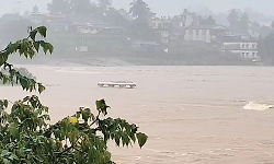 Heavy rain in Thirthahalli; Sri Rama Mantapa on the verge of submergence