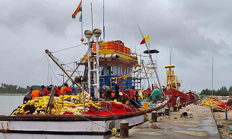 ಆಳ ಸಮುದ್ರ ಮೀನುಗಾರಿಕೆಗೆ ದೋಣಿಗಳು ಸಜ್ಜು: ಗಂಗೊಳ್ಳಿಯಲ್ಲಿ ಆಗಸ್ಟ್ 3ರ ನಂತರ ಆರಂಭ