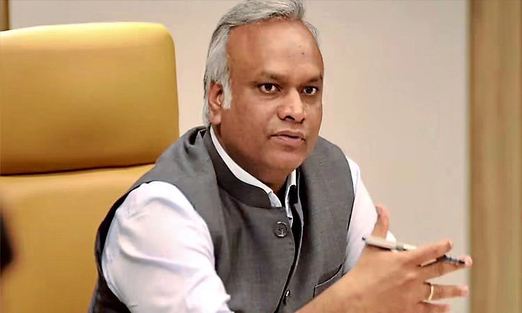 ಪೊಲೀಸ್‌ ಪರೀಕ್ಷೆಗೆ ಹಿಜಾಬ್‌ಗಿಲ್ಲ ಅವಕಾಶ: ಪ್ರಿಯಾಂಕ್‌ ಖರ್ಗೆ 