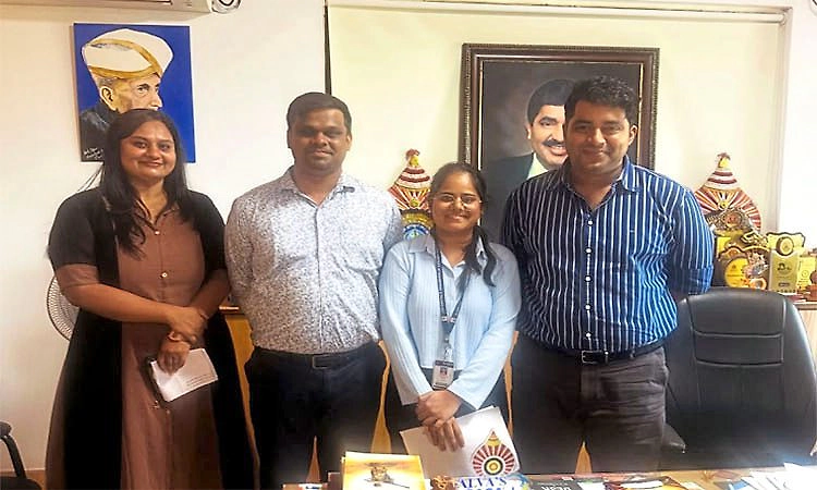 ರೈತನ ಮಗಳ ಪ್ರತಿಭೆಗೆ ವೀಸಾದಲ್ಲಿ 46.33ಲಕ್ಷದ ಉದ್ಯೋಗ; ಆಳ್ವಾಸ್ ವಿದ್ಯಾರ್ಥಿನಿ ಸಾಧನೆ