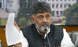Karnataka CM stages sit-in outside CEO's office demanding FIR over alleged 'electoral fraud' in SIR
