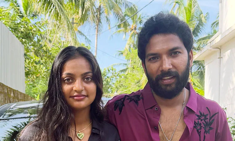 Monalisa Bhosle: ʼಕುಂಭ ಮೇಳʼ ಸುಂದರಿಯ ಜನನ ದಿನಾಂಕ ವಿವಾದ; ಹೈಕೋರ್ಟ್‌ ಮಹತ್ವದ ಆದೇಶ