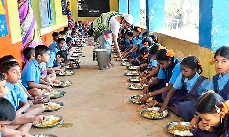 ಬಿಸಿಯೂಟ ತಯಾರಕರಿಗೆ ವೈದ್ಯ ಪರೀಕ್ಷೆ ಕಡ್ಡಾಯ!