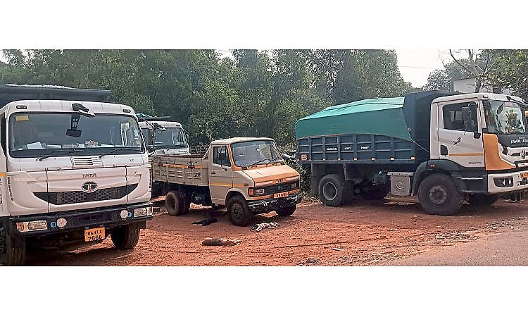 Karkala: ಅಕ್ರಮ ಕಲ್ಲು ಸಾಗಾಟದ 5 ಲಾರಿಗಳು ವಶಕ್ಕೆ