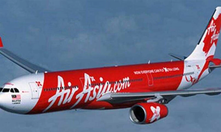 ವಿಮಾನದಲ್ಲಿ ವಿವ*ಸ್ತ್ರನಾಗಿ ಪ್ರಯಾಣಿಕನ ಹುಚ್ಚಾಟ: ತುರ್ತು ಲ್ಯಾಂಡಿಂಗ್!