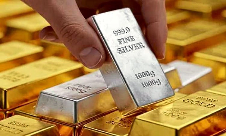 Gold & Silver Rates: ಖರೀದಿದಾರರಿಗೆ ಸಿಹಿ ಸುದ್ದಿ- ಚಿನ್ನ‌, ಬೆಳ್ಳಿ ಇಂದಿನ ದರವೆಷ್ಟು