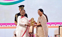 ದೆಹಲಿ ಸರ್ಕಾರದ ನಾಲ್ಕು ಮಹಿಳಾ ಕಲ್ಯಾಣ ಯೋಜನೆಗಳಿಗೆ ರಾಷ್ಟ್ರಪತಿ ದ್ರೌಪದಿ ಮುರ್ಮು ಚಾಲನೆ