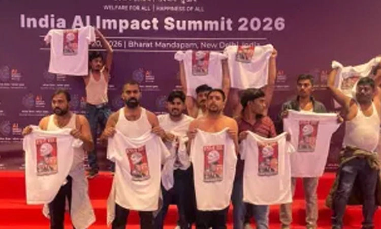 ಎಐ ಶೃಂಗಸಭೆಯಲ್ಲಿ ಅರೆಬೆತ್ತಲೆ ಪ್ರತಿಭಟನೆ: ಕಾಂಗ್ರೆಸ್‌ನ 9 ಮಂದಿಗೆ ಜಾಮೀನು