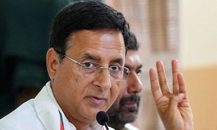 ವಿಜಯೇಂದ್ರ ಮೊದಲು ಯತ್ನಾಳ್‌ ವಿರುದ್ಧ ಗೆಲ್ಲಲಿ...: ಸುರ್ಜೇವಾಲ