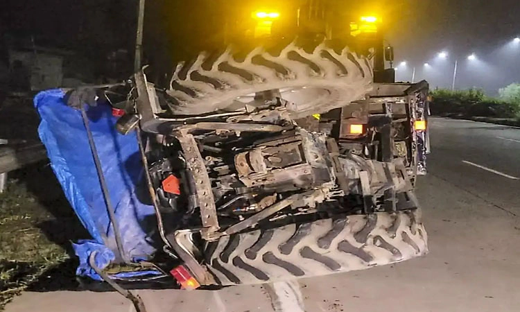 ಕಾಲುವೆಗೆ ಉರುಳಿದ ಭಕ್ತರಿದ್ದ ಟ್ರ್ಯಾಕ್ಟರ್ ಟ್ರಾಲಿ; ಮೂವರು ಮಹಿಳೆಯರ ಸಾವು; 18 ಮಂದಿಗೆ ಗಾಯ