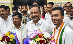 Karnataka Speaker’s dinner for Assembly Secretariat staff triggers speculation on ministerial role