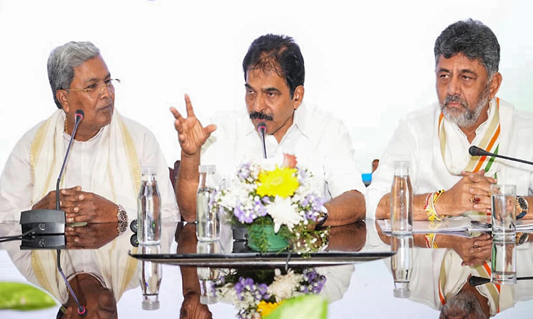 ಕಾಂಗ್ರೆಸ್ ಸರ್ಕಾರದ ಸಂಪುಟ 2.0 ಸಿದ್ಧ?; ದಿಲ್ಲಿಯಲ್ಲಿ ಮ್ಯಾರಥಾನ್ ಸಭೆ