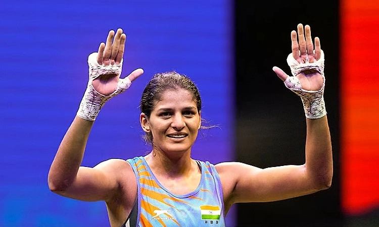 Boxer Jasimine to be India''s flag-bearers for CWG closing ceremony