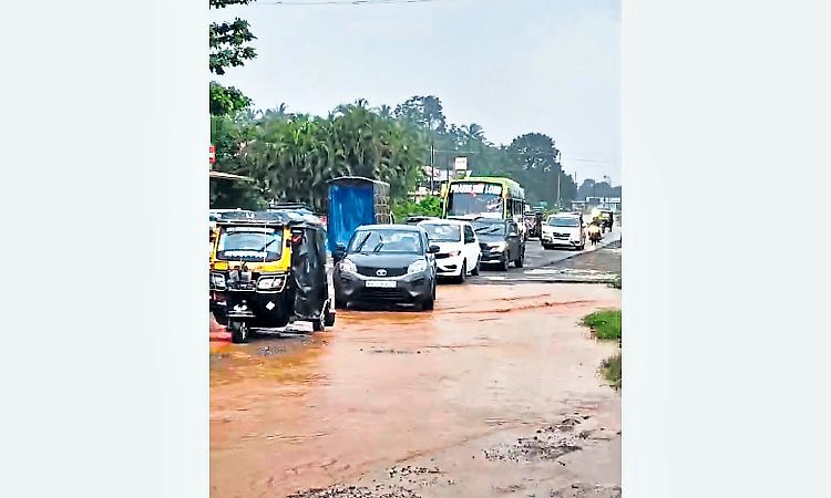 Karkala: ಕೆರೆಯಂತಾದ ಪುಲ್ಕೇರಿ ಬೈಪಾಸ್‌ ರಸ್ತೆ