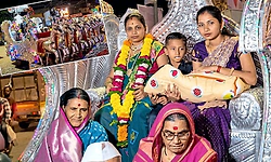 200 ವರ್ಷಗಳ ಬಳಿಕ ಹೆಣ್ಣು ಮಗುವಿನ ಜನನ: ರಥದಲ್ಲಿ ಮೆರವಣಿಗೆ ಮಾಡಿ ಸ್ವಾಗತಿಸಿದ ಕುಟುಂಬ