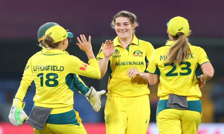 World Cup; ಒಂದೇ ಓವರ್ ನಲ್ಲಿ 3 ವಿಕೆಟ್;ಕಿವೀಸ್ ವನಿತೆಯರೆದುರು ಆಸೀಸ್ ಗೆ ಜಯ