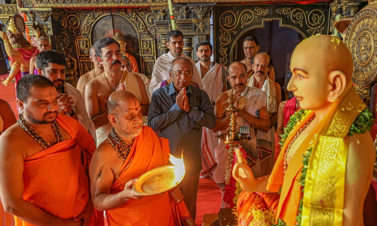 ಚಿಂತನೆಗಳು ನಿಂತ ನೀರಾಗಬಾರದು: ಪುತ್ತಿಗೆ ಶ್ರೀಪಾದರು