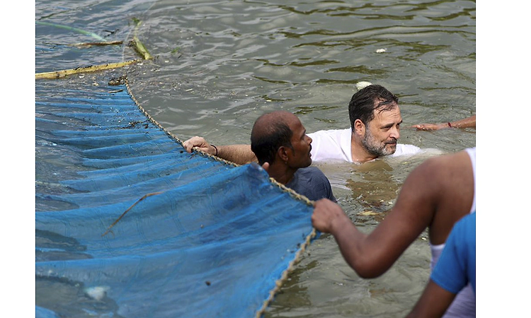 Rahul jumps into muddy pond, interacts with fishermen in poll-bound Bihar