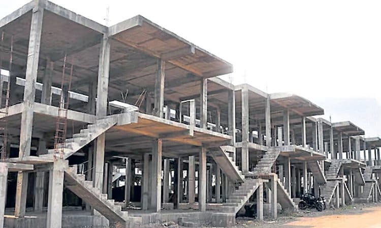 Vijayapura: ಬಡಜನರಿಗೆ ಶಾಶ್ವತ ಸೂರು ಗಗನಕುಸುಮ