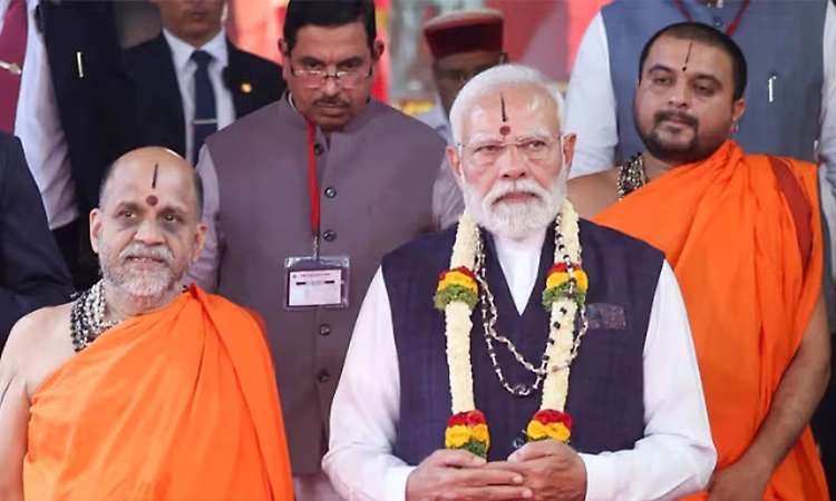 Udupi seers submit five key demands to PM Modi, including Udupi–Mangaluru Metro and airport