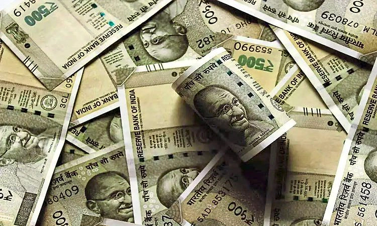 Manjeshwara: ದಾಖಲೆ ಪತ್ರಗಳಿಲ್ಲದೆ ಸಾಗಿಸುತ್ತಿದ್ದ 7.03 ಲಕ್ಷ ರೂ. ವಶಕ್ಕೆ