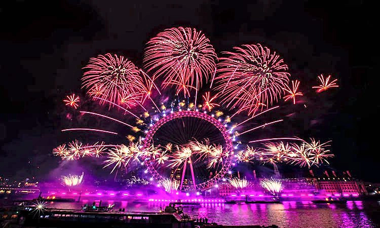 New Year: ಇಂಗ್ಲೆಂಡ್‌ನ‌ ಕ್ರಿಸ್‌ಮಸ್‌ ಮತ್ತು ಹೊಸ ವರ್ಷದ ಸಡಗರಕ್ಕೆ ವಿಶೇಷ ಮೆರುಗಿದೆ!