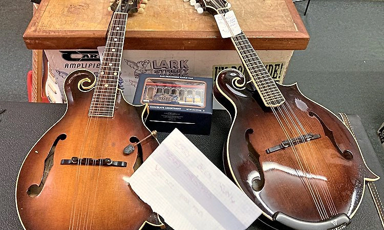 ಕುಡಿದ ಅಮಲಿನಲ್ಲಿ ಕಳ್ಳತನ; ಕ್ಷಮೆಯಾಚಿಸಿ ಮ್ಯಾಂಡೋಲಿನ್ ವಾಪಸ್ ಇಟ್ಟು ಹೋದ ಕಳ್ಳ!