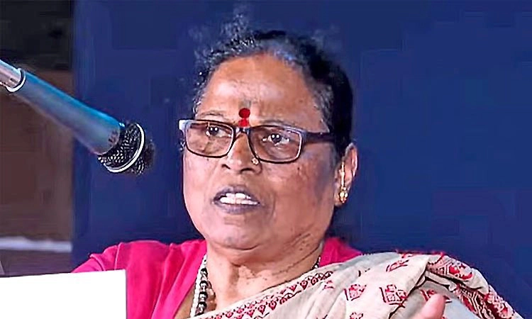 Women should build political strength independently, says Senior Congress leader Motamma