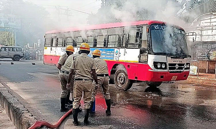 Government bus catches fire in Chikkamagaluru, 32 passengers escape unhurt