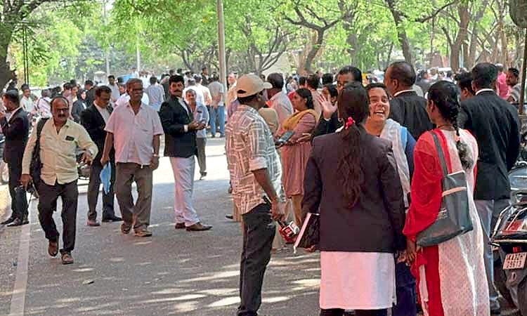 Kalaburagi: ಜಿಲ್ಲಾ ನ್ಯಾಯಾಲಯಕ್ಕೆ ಹುಸಿ ಬಾಂಬ್ ಕರೆ... ಭಯಗೊಂಡ ಜನತೆ