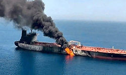 Middle East Crisis: ಇರಾನ್‌ ದಾಳಿಗೆ ಒಮಾನ್‌ನಲ್ಲಿ ಮೂವರು ಭಾರತೀಯರ ಸಾವು; 20 ಮಂದಿಗೆ ಗಾಯ