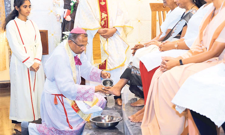 ಕರಾವಳಿಯಲ್ಲಿ ಕ್ರೈಸ್ತರಿಂದ ಶ್ರದ್ಧಾ ಭಕ್ತಿಯಿಂದ ಪವಿತ್ರ ಗುರುವಾರ ಆಚರಣೆ