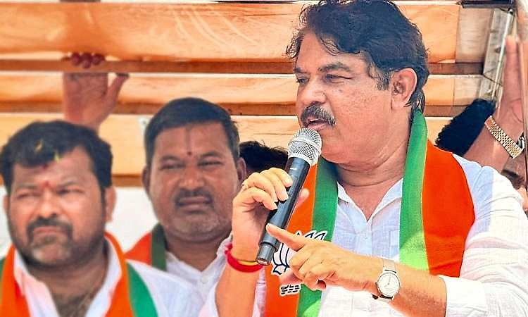 Davanagere: ಸಿಎಂ ಸಿದ್ದರಾಮಯ್ಯ ಕಣ್ಕಟ್ಟು ವಿದ್ಯೆ ಕಲಿತಿದ್ದಾರೆ: ಆರ್‌.ಅಶೋಕ್‌