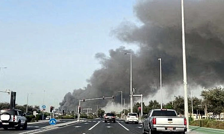 Abu Dhabi: ಕ್ಷಿಪಣಿ ಅವಶೇಷ ಬಿದ್ದು ಐವರು ಭಾರತೀಯರು ಸೇರಿ 12 ಜನರಿಗೆ ಗಾಯ