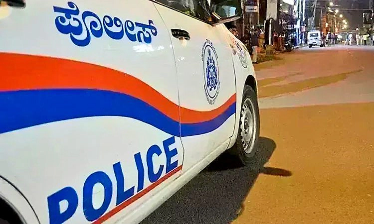 Bhatkal: ಬುದ್ದಿವಾದ ಹೇಳಿದಕ್ಕೆ ಸಿಟ್ಟು... ಮಹಿಳೆ ಸೇರಿ ಮೂವರ ಮೇಲೆ ಗುಂಪು ಹಲ್ಲೆ